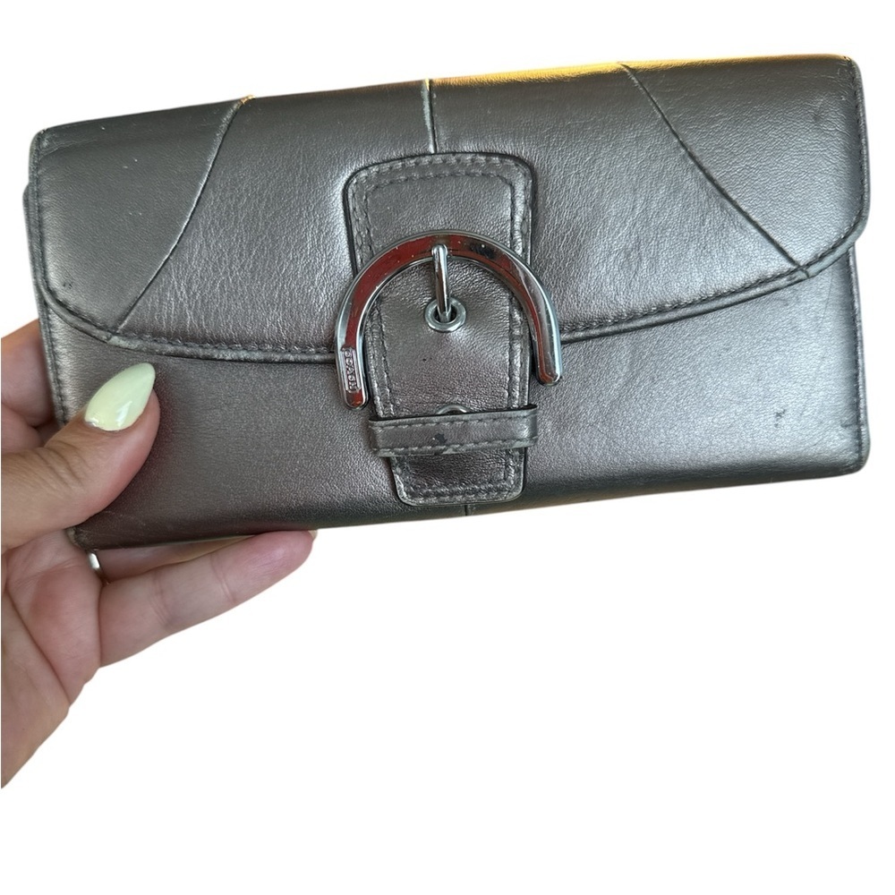 Coach soho Metallic Buckle Wallet - Silver leather buckle clutch pewter